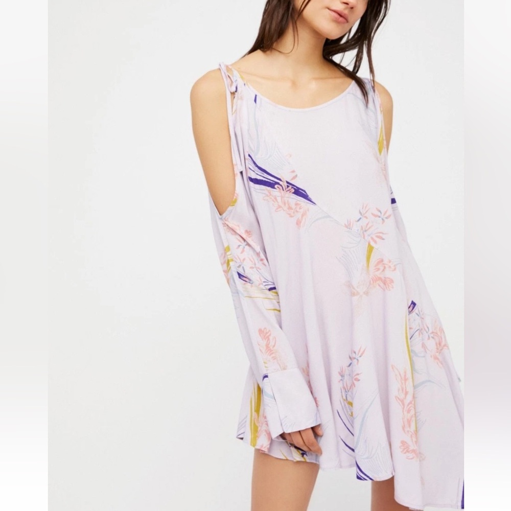 FREE PEOPLE Clear Skies Cold Shoulder Tunic in Lilac - Picture 2 of 9